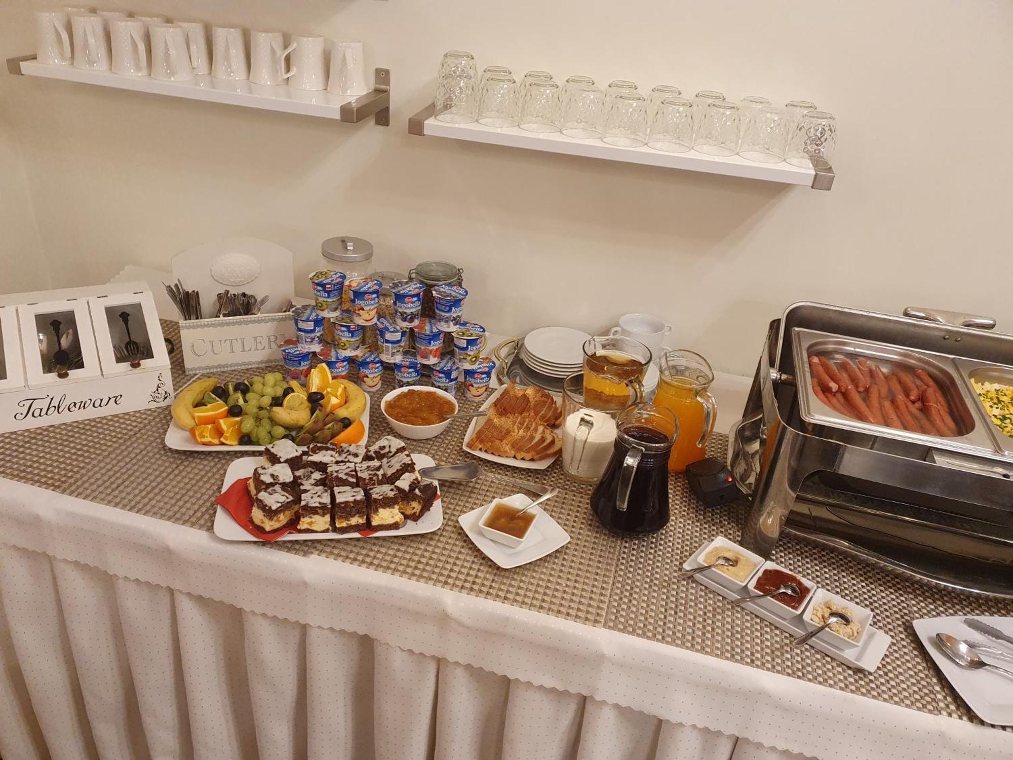 Hotel Aslan Tarnowskie Góry Buitenkant foto