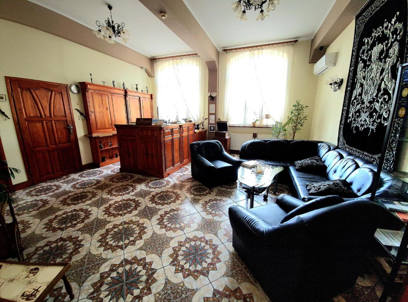 Hotel Aslan Tarnowskie Góry Buitenkant foto
